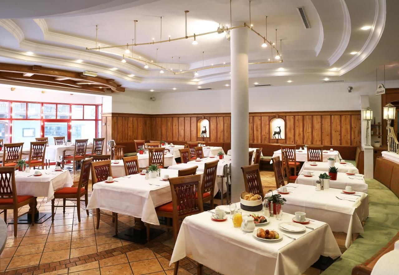 Jufa Alpenhotel Saalbach Esterno foto