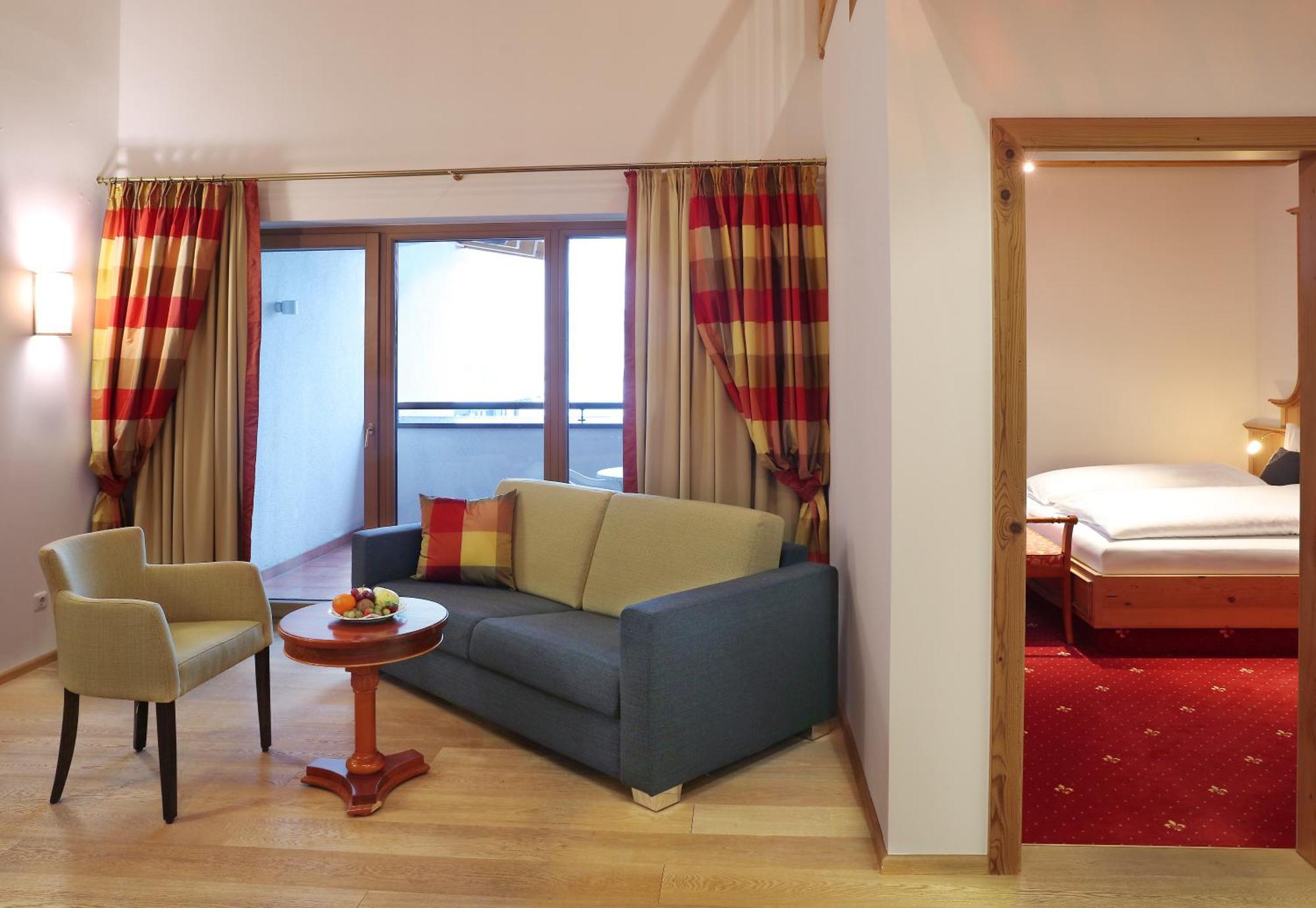 Jufa Alpenhotel Saalbach Esterno foto
